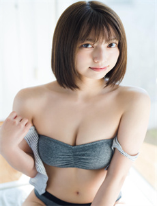 《乳房实图-阿公抱着我的猛进苏蜜视频》